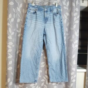 American Eagle Light Wash Women’s Stovepipe Leg Jeans size 10